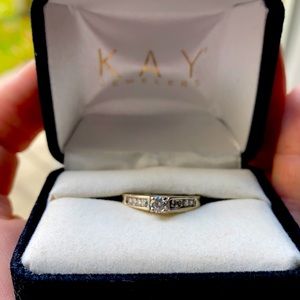 White Gold Diamond ring